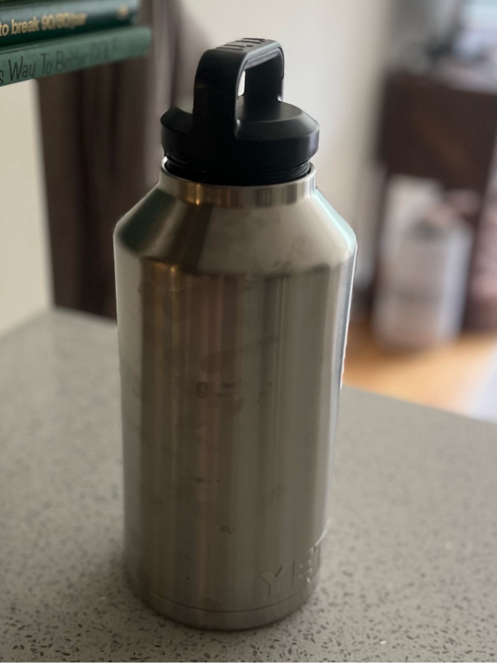 YETI 64oz Rambler Chug Jug Bottle Carry Top